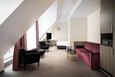Ein Sitzbereich in der Unterkunft elaya hotel vienna city west, Trademark by Wyndham