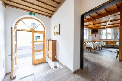 Ein Sitzbereich in der Unterkunft Hotel Krug