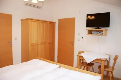 TV/Unterhaltungsangebot in der Unterkunft Privatzimmer Familie Schwarz