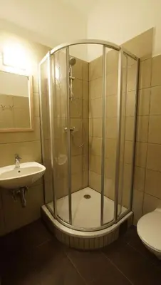 Ein Badezimmer in der Unterkunft Westend City Hostel