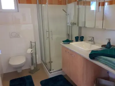 Ein Badezimmer in der Unterkunft Bungalow at Lake Alte Donau