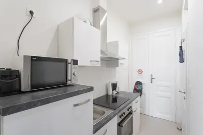 Küche/Küchenzeile in der Unterkunft Cozy Studio Apartment for longer stays