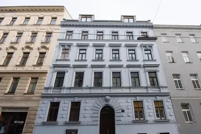 Das Gebäude in dem sich die Ferienwohnung befindet