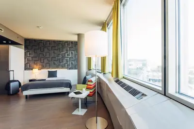 Ein Sitzbereich in der Unterkunft harry's home Wien hotel & apartments