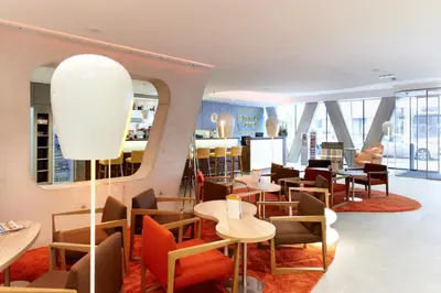 Ein Sitzbereich in der Unterkunft Simm's Hotel - cityhotel next to Metro U3