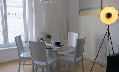 Ein Sitzbereich in der Unterkunft Spacious 2Rooms in the Center
