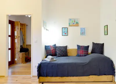 Ein Bett oder Betten in einem Zimmer der Unterkunft House With Courtyard & Parking Close To Stadtpark