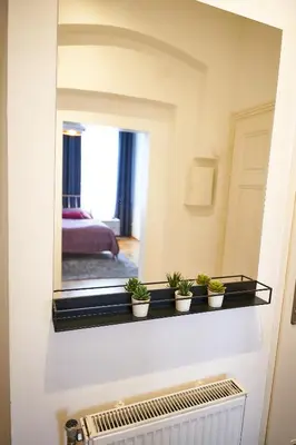 Ein Bett oder Betten in einem Zimmer der Unterkunft Fancy Home For 5 With Self-Check-In At Spittelberg