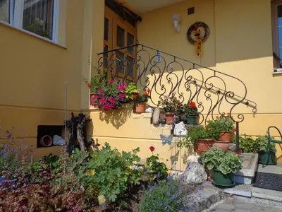 Ein Garten an der Unterkunft Haus Martin - Schneeberger