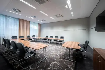 Der Geschäftsbereich oder Konferenzraum in der Unterkunft Leonardo Hotel Vienna Schönbrunn