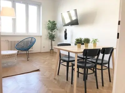Ein Sitzbereich in der Unterkunft Bright, lovely and quiet apartment at the heart of Vienna, Nachmarkt, City center