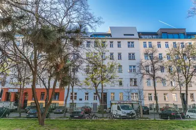 Das Gebäude in dem sich die Ferienwohnung befindet