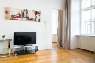 TV/Unterhaltungsangebot in der Unterkunft Vienna Residence, Volkstheater - Parliament