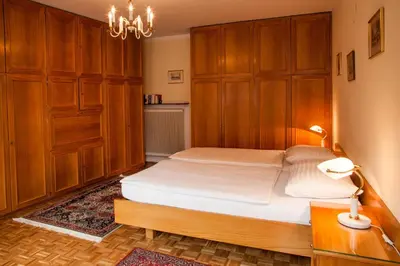 Ein Bett oder Betten in einem Zimmer der Unterkunft Pension Sacher - Apartments am Stephansplatz