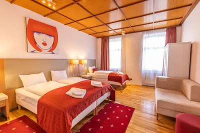 Ein Bett oder Betten in einem Zimmer der Unterkunft Hallo Vienna suite Apartment Nr 9