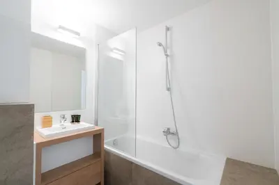 Ein Badezimmer in der Unterkunft Vienna Residence, Hietzing - Schönbrunn