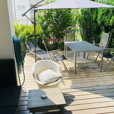 GARDEN Apartment PLUS private Beach