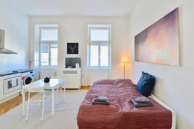 Grundriss der Unterkunft Nice Studio Close To Metro II