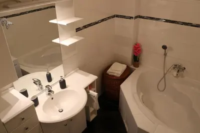Ein Badezimmer in der Unterkunft The Lakehouse Villa Neusiedl am See Wienerstraße 8