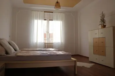 Ein Bett oder Betten in einem Zimmer der Unterkunft The Lakehouse Villa Neusiedl am See Wienerstraße 8