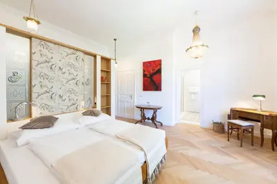 Ein Bett oder Betten in einem Zimmer der Unterkunft Schloss Schönau