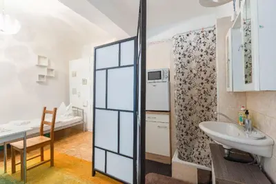 Ein Badezimmer in der Unterkunft Contactless Check-In Top located room Netflix&Nespresso