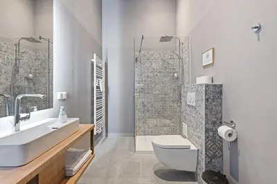 Ein Badezimmer in der Unterkunft KH Opera Apartments
