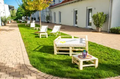 Ein Garten an der Unterkunft motel22 Parkplatz inklusive