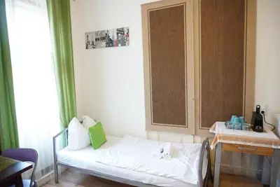 Ein Bett oder Betten in einem Zimmer der Unterkunft Contactless Check-In Room4You Währing