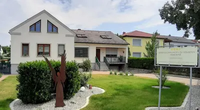 Das Gebäude in dem sich die Ferienwohnung befindet