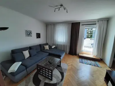 Ein Sitzbereich in der Unterkunft Haus Apricum - schön wohnen & gratis parken