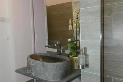 Ein Badezimmer in der Unterkunft Auszeit Vienna Wellness Apartment