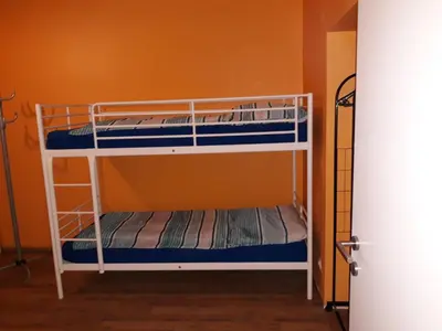 Ein Bett oder Betten in einem Zimmer der Unterkunft Monterooms Vienna Schönbrunn 10 minutes to downtown