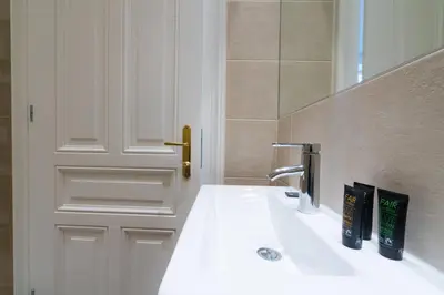 Ein Badezimmer in der Unterkunft Vienna Residence, Naschmarkt - Museumsquartier