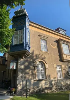 Das Gebäude in dem sich die Ferienwohnung befindet