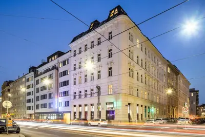 Das Gebäude in dem sich das Aparthotel befindet