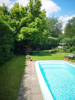 Der Swimmingpool an oder in der Nähe von Christl - Apartment mit Garten und Pool zur Mitbenutzung