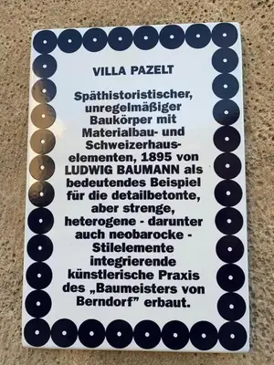 Ein Zertifikat, Auszeichnung, Logo oder anderes Dokument, das in der Unterkunft Villa für Präsentationen und Events, Eine Nacht im Puppenmuseum erleben ausgestellt ist