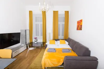 TV/Unterhaltungsangebot in der Unterkunft Rosenstein Apartments by Family & Home
