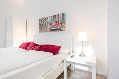 Ein Bett oder Betten in einem Zimmer der Unterkunft Affordable Apartment 6 Minutes from Lugner City Sleeps 3