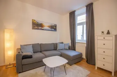 Ein Sitzbereich in der Unterkunft Cozy 2 ROOM APARTMENT - Enjoy autumn in Vienna