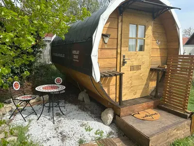 Das Gebäude in dem sich der Campingplatz befindet