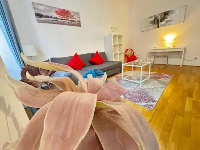 Grundriss der Unterkunft Charming Flat & Balcony near Central Station l BG5