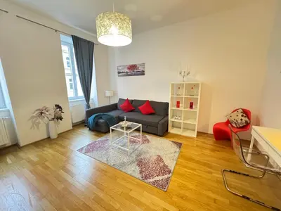 Grundriss der Unterkunft Charming Flat & Balcony near Central Station l BG5