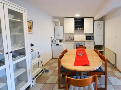Küche/Küchenzeile in der Unterkunft Charming Attic Apartment near Messe Wien and Center