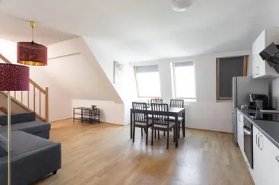 Küche/Küchenzeile in der Unterkunft Skyline Penthouse l LF44