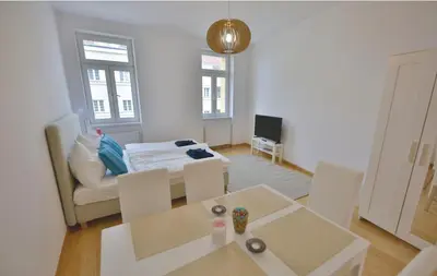 Ein Bett oder Betten in einem Zimmer der Unterkunft Wiener Eleganz l LF33