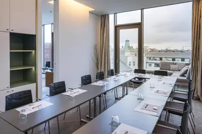 Ein Sitzbereich in der Unterkunft MAXX by Steigenberger Vienna