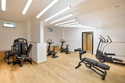 Das Fitnesscenter und/oder die Fitnesseinrichtungen in der Unterkunft Austria Trend Hotel Maximilian