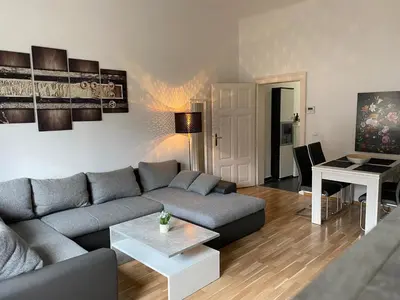Ein Sitzbereich in der Unterkunft Apartments near Yppenplatz & Brunnenmarkt